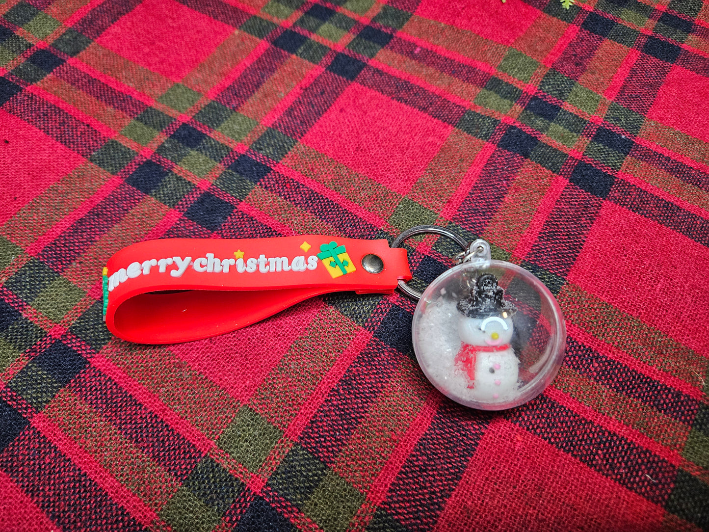 Merry Christmas Snow Globe Keychain