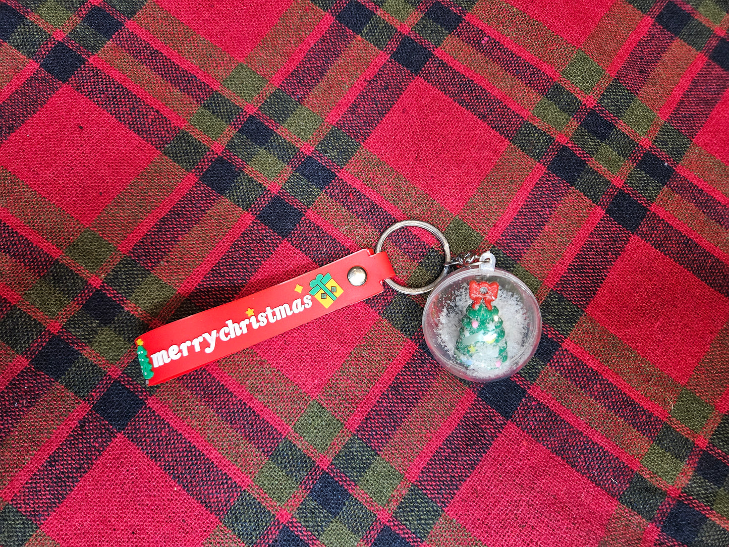Merry Christmas Snow Globe Keychain